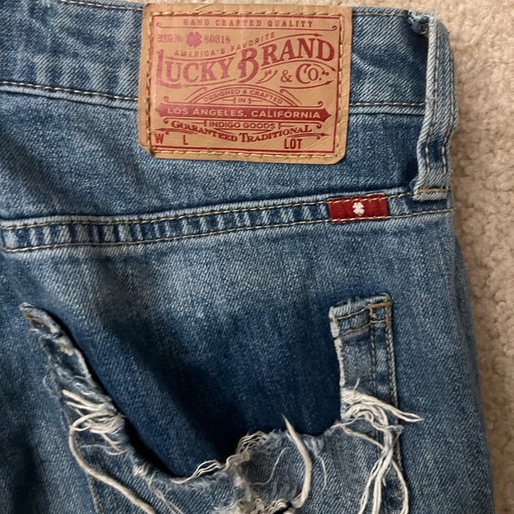 Lucky Brand women’s distressed, ripped, boyfriend jeans, size 25 - Picture 4 of 4